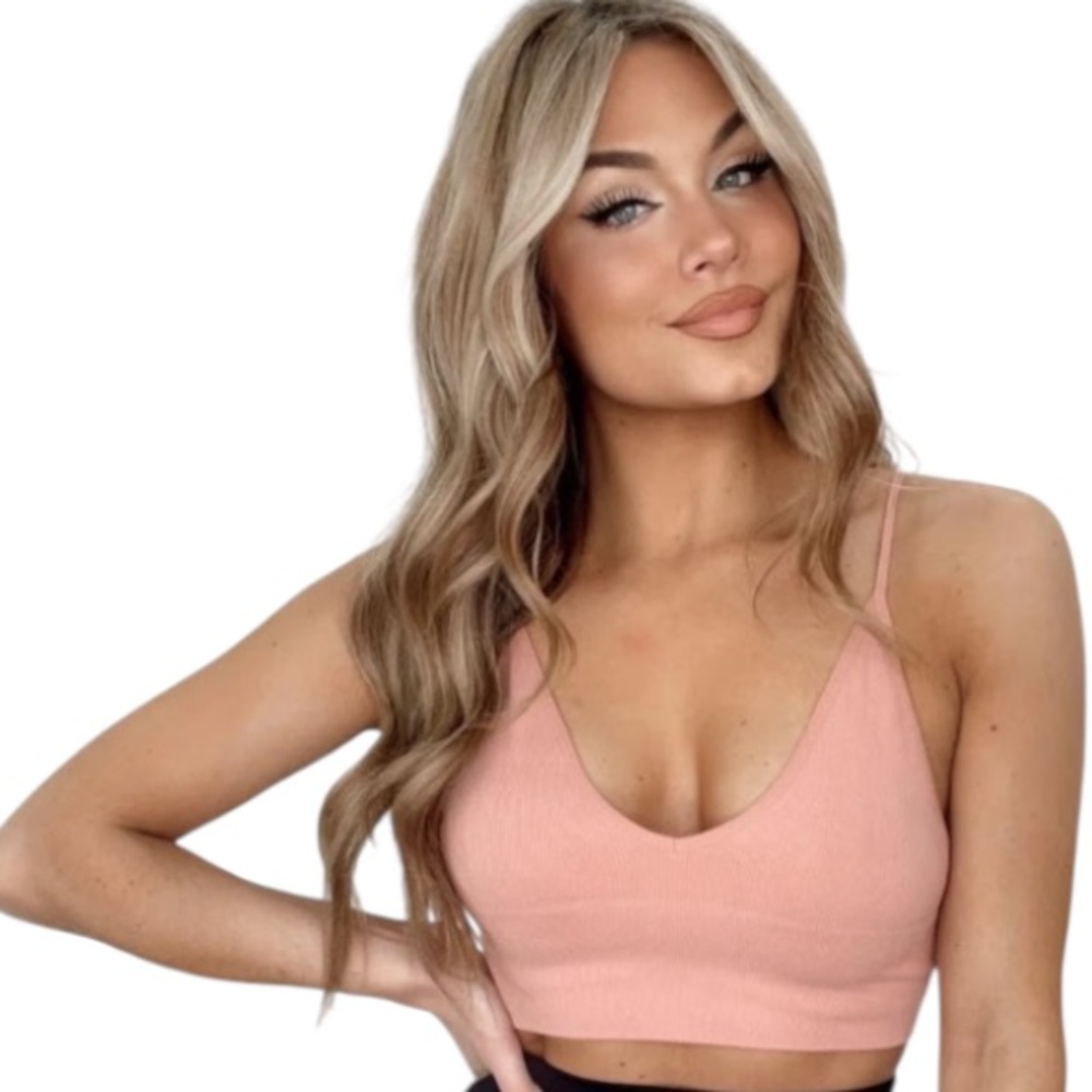Fabletics Belle Metallic Adjustable Sports Bra In Light Pink Rose Gold Small.